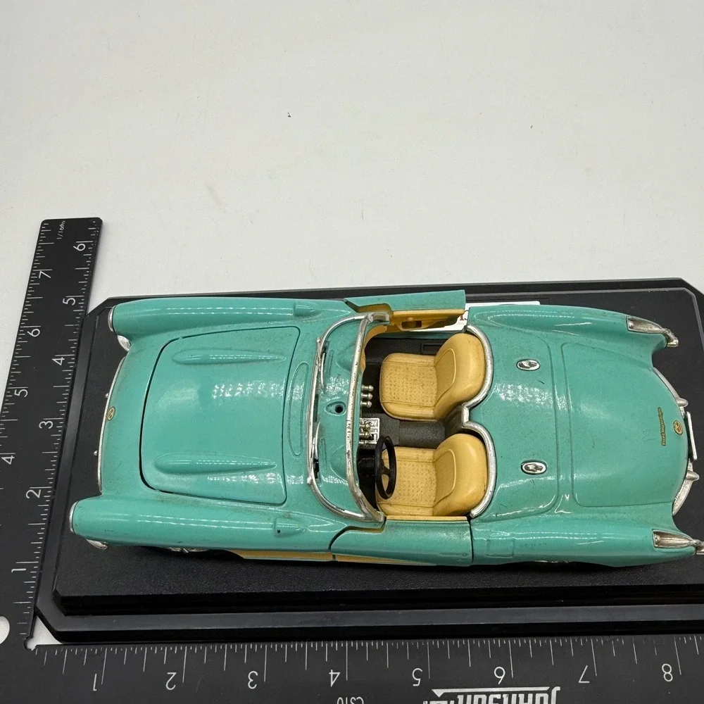 Vintage 1957 Chevrolet Corvette Diecast Model Car 1:18 Teal Fuel Injection